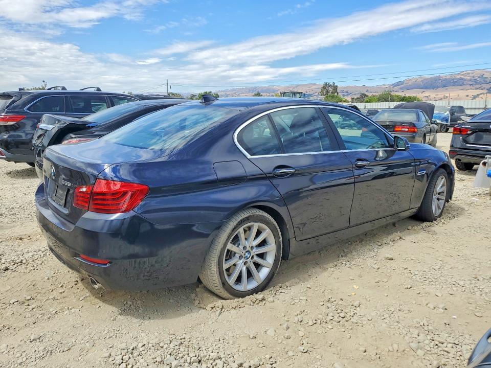 61941276 :رقم المزاد ، WBA5B1C57FG125216 vin ، 2015 Bmw 535 مزاد بيع