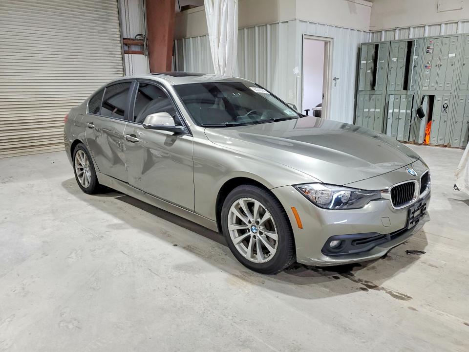 2017 Bmw 320 მანქანა იყიდება აუქციონზე, vin: WBA8E5G35HNU43404, აუქციონის ნომერი: 63319746