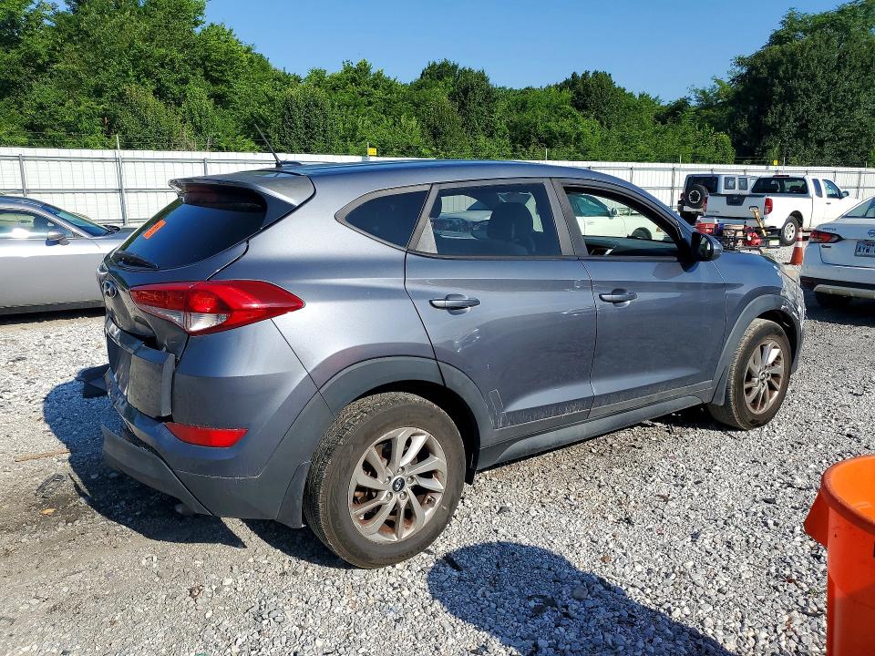 59778576 :رقم المزاد ، KM8J23A46HU552281 vin ، 2017 Hyundai Tucson مزاد بيع