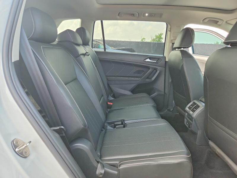 60447966 :رقم المزاد ، 3VV3B7AX1NM037379 vin ، 2022 Volkswagen Tiguan مزاد بيع