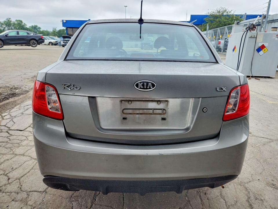 2011 Kia Rio მანქანა იყიდება აუქციონზე, vin: KNADH4A32B6950688, აუქციონის ნომერი: 57918916