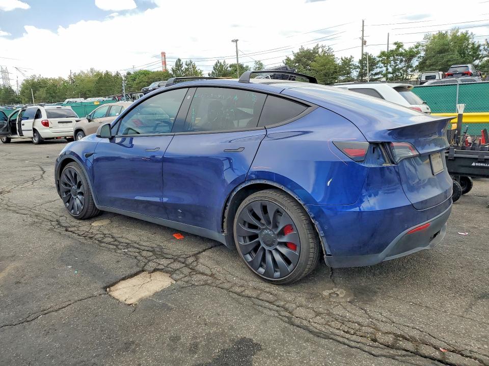 2022 Tesla Model Y მანქანა იყიდება აუქციონზე, vin: 7SAYGDEF5NF463671, აუქციონის ნომერი: 62231456