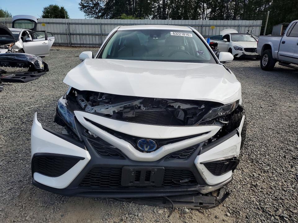 63221816 :رقم المزاد ، 4T1G31AK3NU594753 vin ، 2022 Toyota Camry Hybrid مزاد بيع