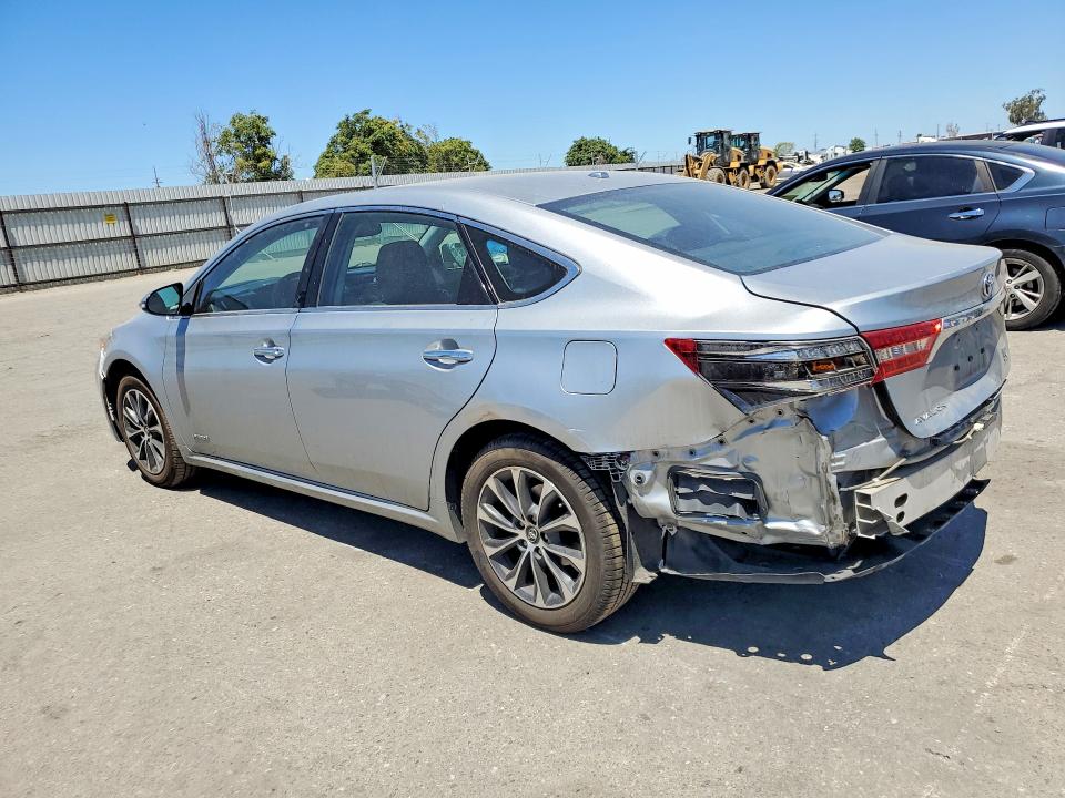 61979416 :رقم المزاد ، 4T1BD1EB9JU060894 vin ، 2018 Toyota Avalon Hybrid مزاد بيع