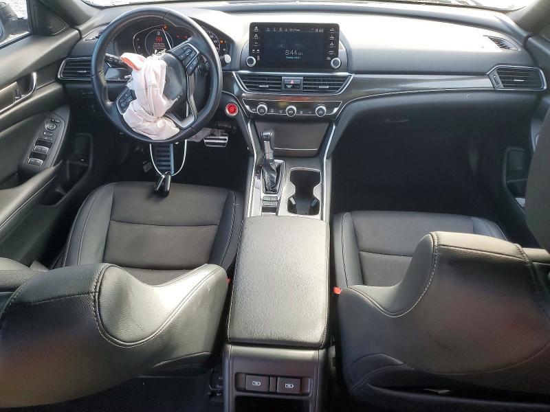 61998256 :رقم المزاد ، 1HGCV1F3XNA050784 vin ، 2022 Honda Accord مزاد بيع