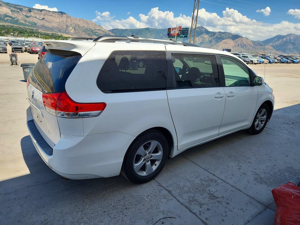 Aukcja sprzedaży 2011 Toyota Sienna, vin: 5TDKK3DC1BS065058, numer aukcji: 60279286