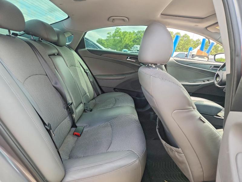 61664316 :رقم المزاد ، 5NPEC4AC2CH384271 vin ، 2012 Hyundai Sonata مزاد بيع