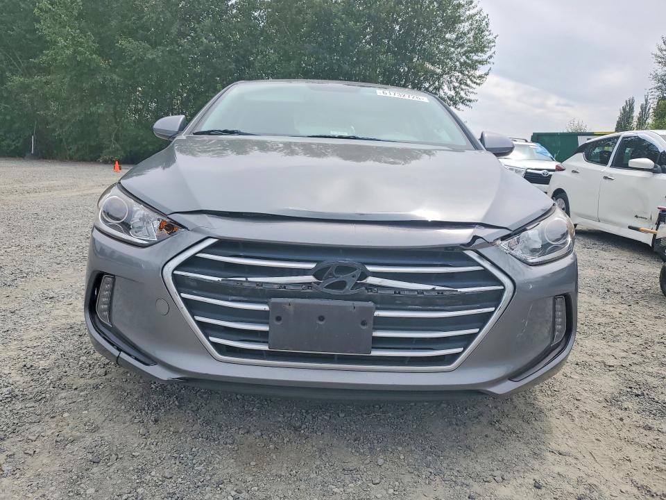 61732726 :رقم المزاد ، KMHD84LF5HU386755 vin ، 2017 Hyundai Elantra مزاد بيع
