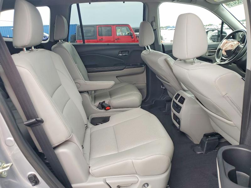 Продажа на аукционе авто 2017 Honda Pilot, vin: 5FNYF6H06HB032067, номер лота: 62763476