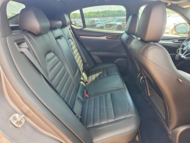 Продаж на аукціоні авто 2018 Alfa Romeo Stelvio, vin: ZASFAKNN8J7B69674, номер лоту: 60122216