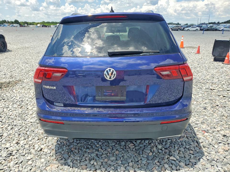 59319526 :رقم المزاد ، 3VV1B7AX1MM077239 vin ، 2021 Volkswagen Tiguan مزاد بيع