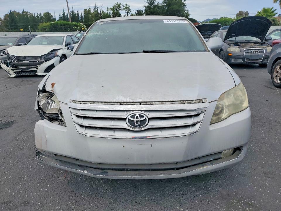 Aukcja sprzedaży 2005 Toyota Avalon, vin: 4T1BK36B75U051813, numer aukcji: 61710556