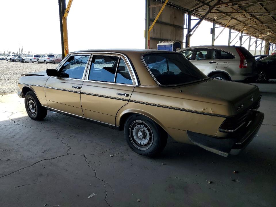60393136 :رقم المزاد ، WDBAB33AXEA006277 vin ، 1984 Mercedes-benz 300 مزاد بيع