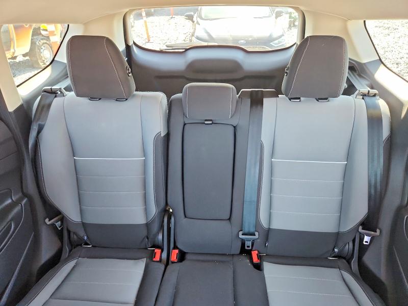 2015 Ford Escape მანქანა იყიდება აუქციონზე, vin: 1FMCU9G94FUB31004, აუქციონის ნომერი: 60692726