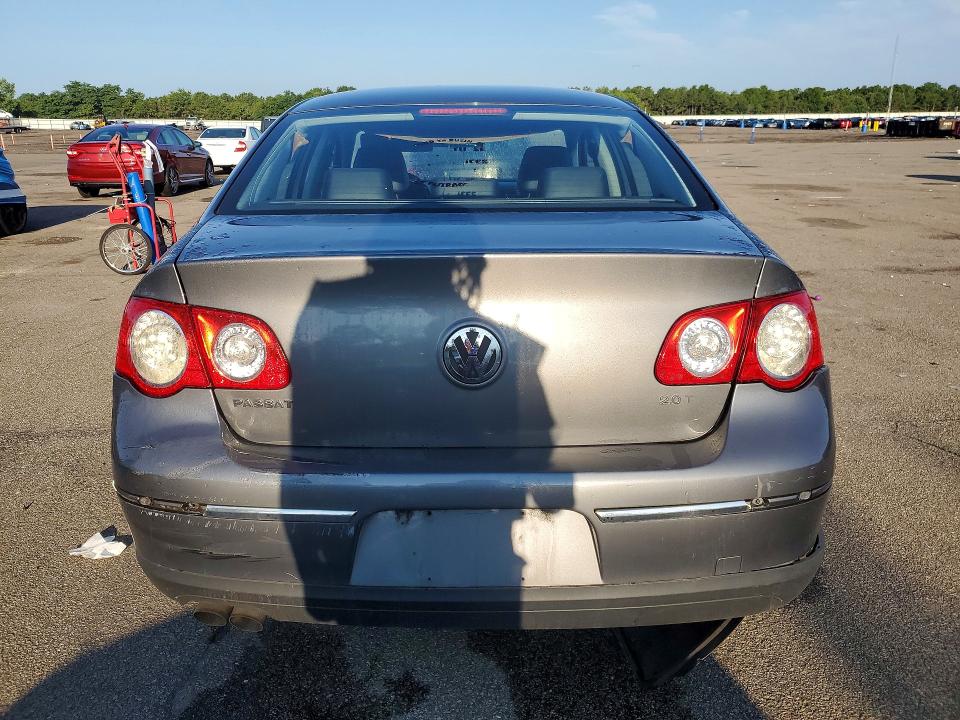 62541946 :رقم المزاد ، WVWJK73C28E217576 vin ، 2008 Volkswagen Passat مزاد بيع