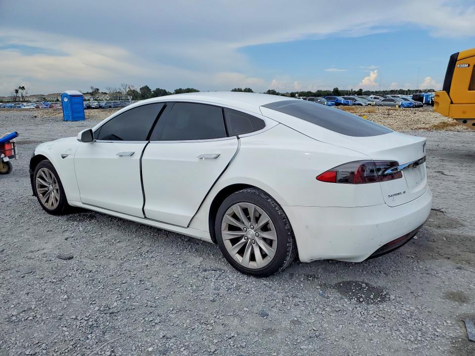 2016 Tesla Model S მანქანა იყიდება აუქციონზე, vin: 5YJSA1E16GF158948, აუქციონის ნომერი: 59813526