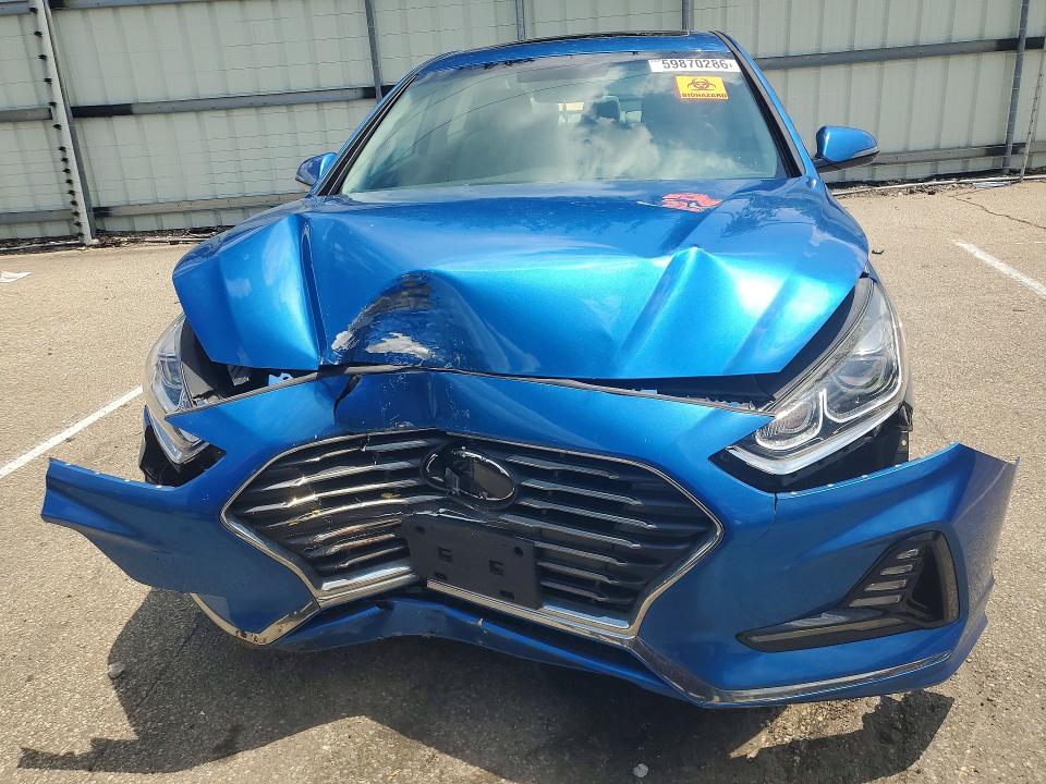 59870286 :رقم المزاد ، 5NPE34AF5JH596850 vin ، 2018 Hyundai Sonata مزاد بيع