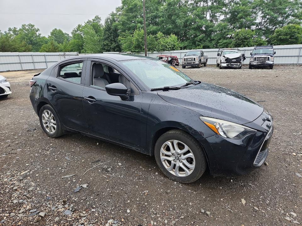 59669586 :رقم المزاد ، 3MYDLBYV0HY172407 vin ، 2017 Toyota Yaris Ia مزاد بيع