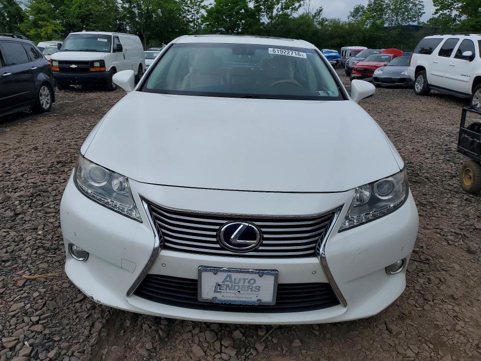 61922716 :رقم المزاد ، JTHBW1GG8D2033661 vin ، 2013 Lexus Es مزاد بيع