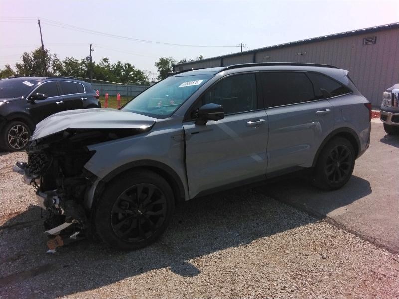 60686576 :رقم المزاد ، 5XYRK4LFXNG093779 vin ، 2022 Kia Sorento مزاد بيع