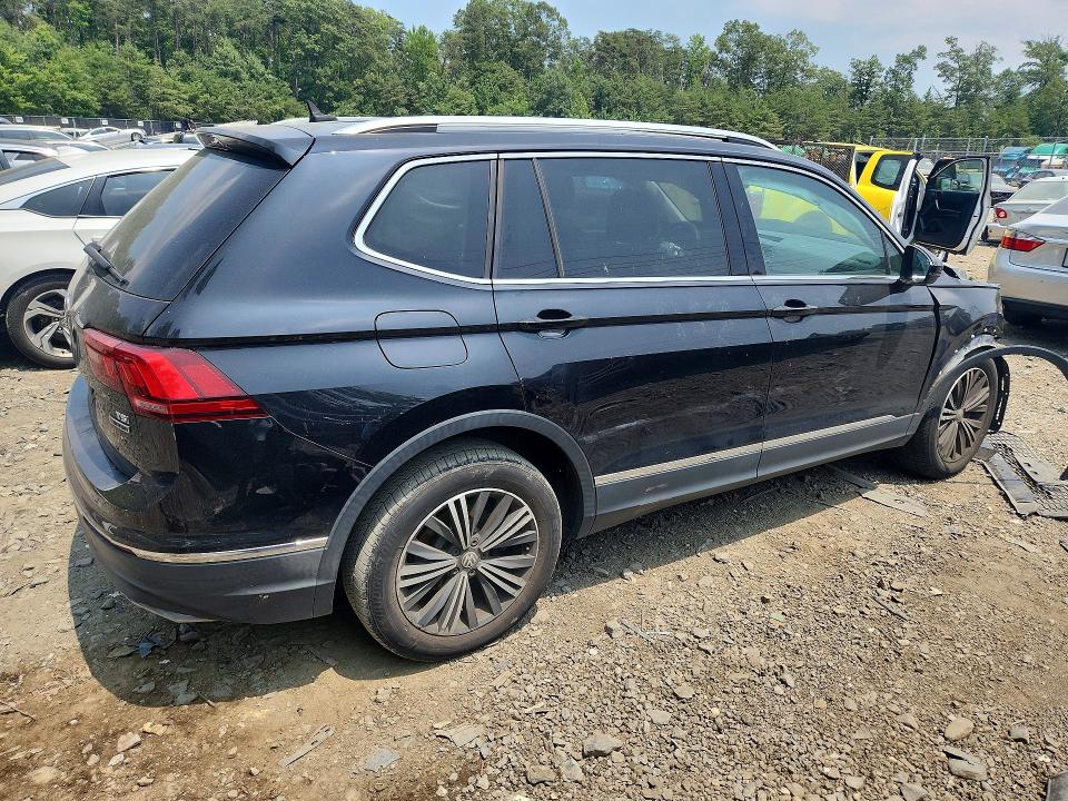 Продажа на аукционе авто 2018 Volkswagen Tiguan, vin: 3VV2B7AX2JM016157, номер лота: 61767796