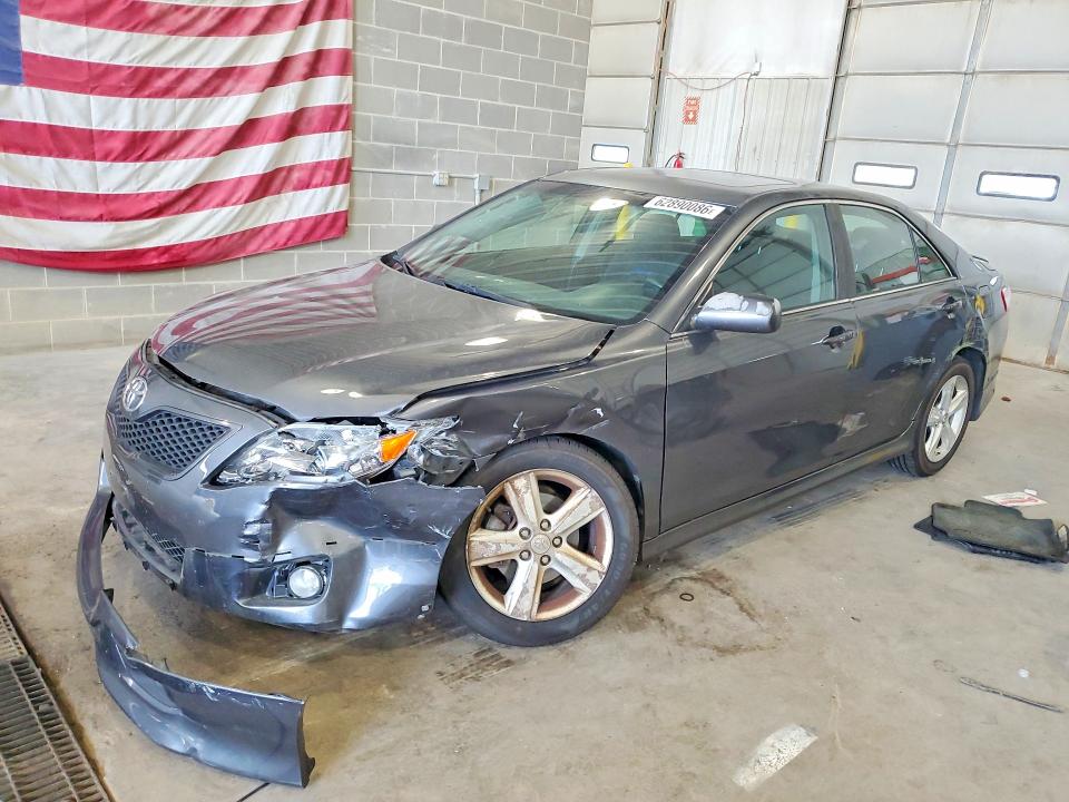 62890086 :رقم المزاد ، 4T1BF3EK5BU755512 vin ، 2011 Toyota Camry مزاد بيع