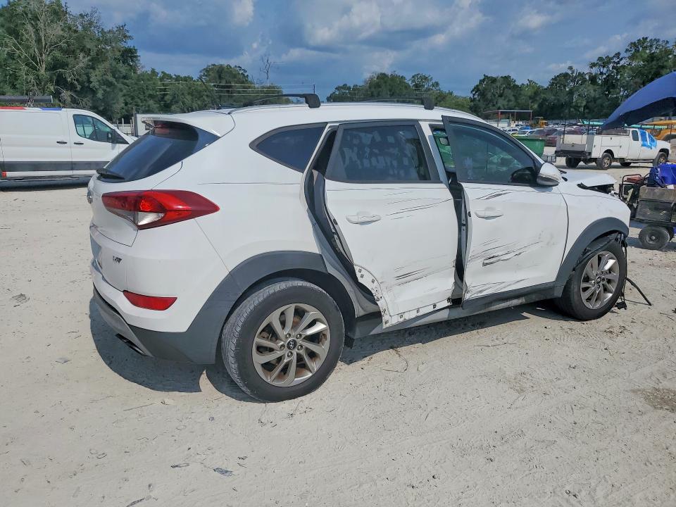 Продажа на аукционе авто 2017 Hyundai Tucson, vin: KM8J33A21HU576175, номер лота: 62711226