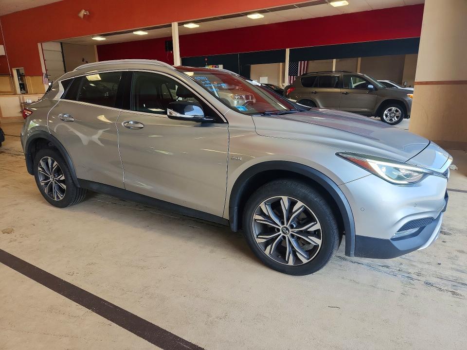 2017 Infiniti Qx30 მანქანა იყიდება აუქციონზე, vin: SJKCH5CR5HA021930, აუქციონის ნომერი: 59711236