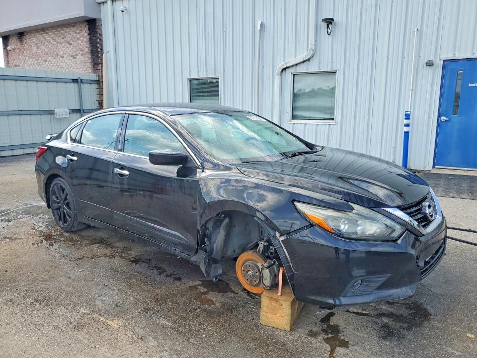62230946 :رقم المزاد ، 1N4AL3AP0HC242392 vin ، 2017 Nissan Altima مزاد بيع