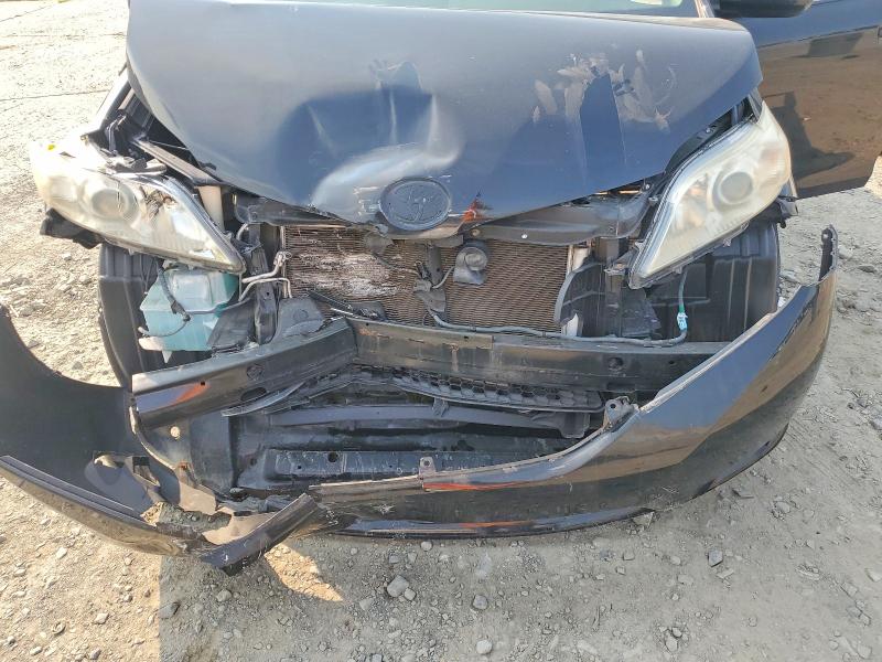 61299066 :رقم المزاد ، 5TDKK3DC3BS120951 vin ، 2011 Toyota Sienna مزاد بيع
