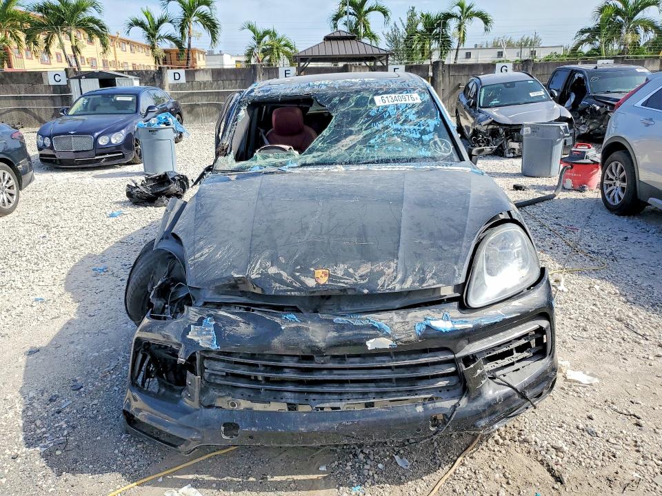 61340976 :رقم المزاد ، WP1AE2AY1PDA12004 vin ، 2023 Porsche Cayenne مزاد بيع