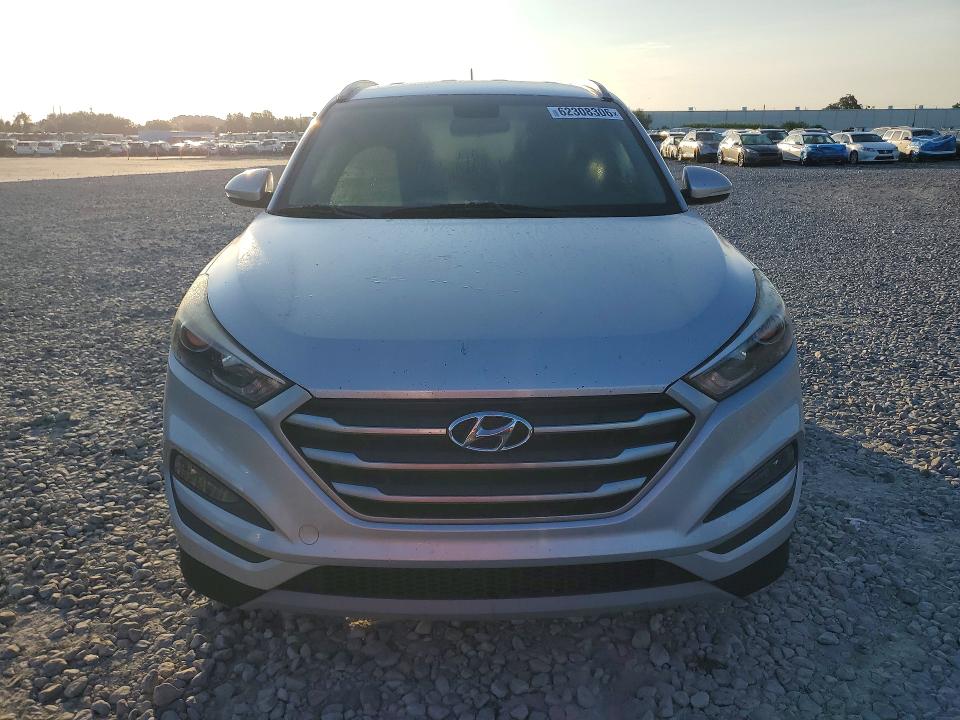 62308306 :رقم المزاد ، KM8J33A27HU550339 vin ، 2017 Hyundai Tucson مزاد بيع