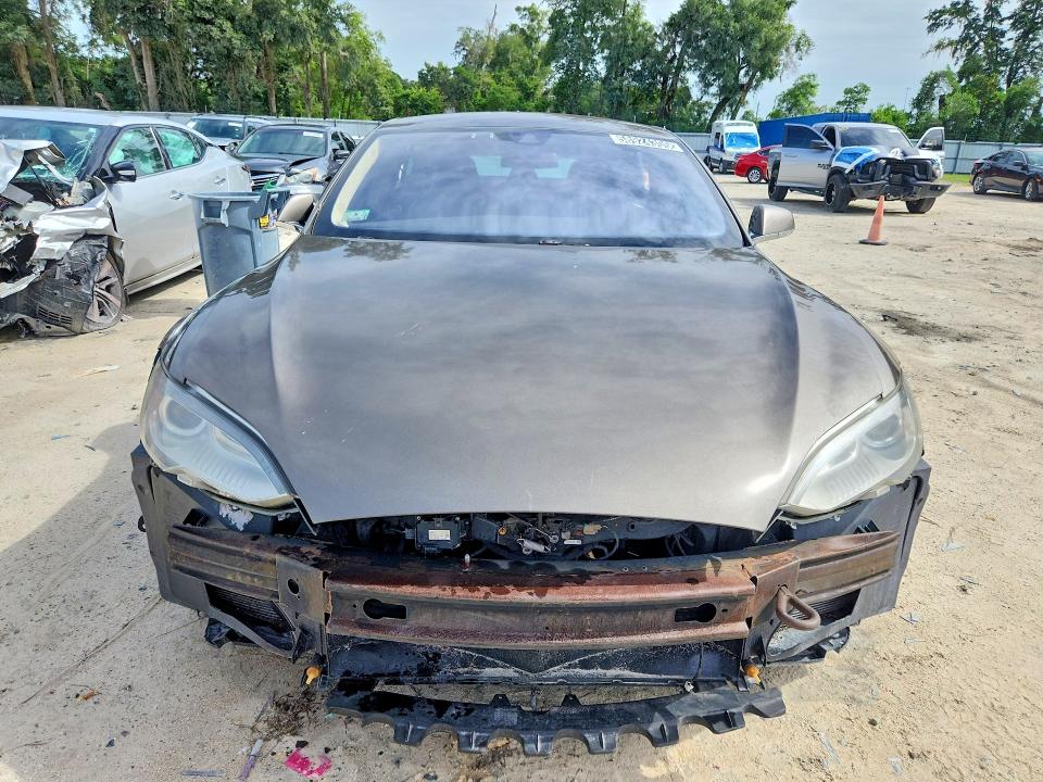 Продаж на аукціоні авто 2015 Tesla Model S, vin: 5YJSA1E23FF110220, номер лоту: 58924306