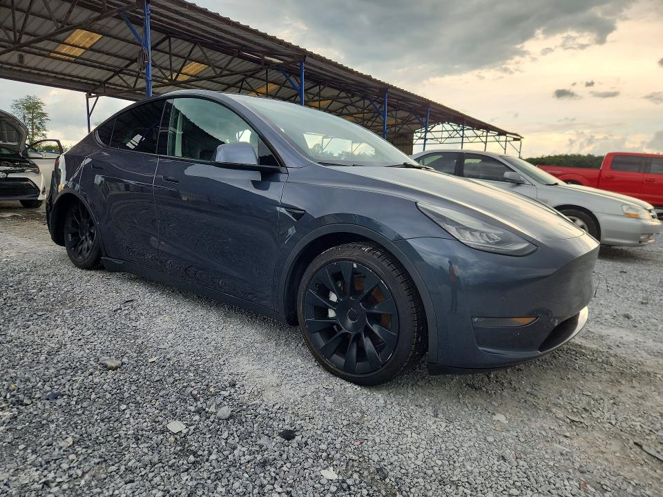 2020 Tesla Model Y მანქანა იყიდება აუქციონზე, vin: 5YJYGDEE4LF049072, აუქციონის ნომერი: 61695726