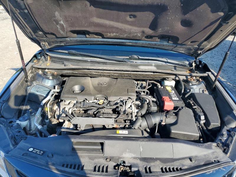 63172676 :رقم المزاد ، 4T1B11HK1KU685666 vin ، 2019 Toyota Camry مزاد بيع