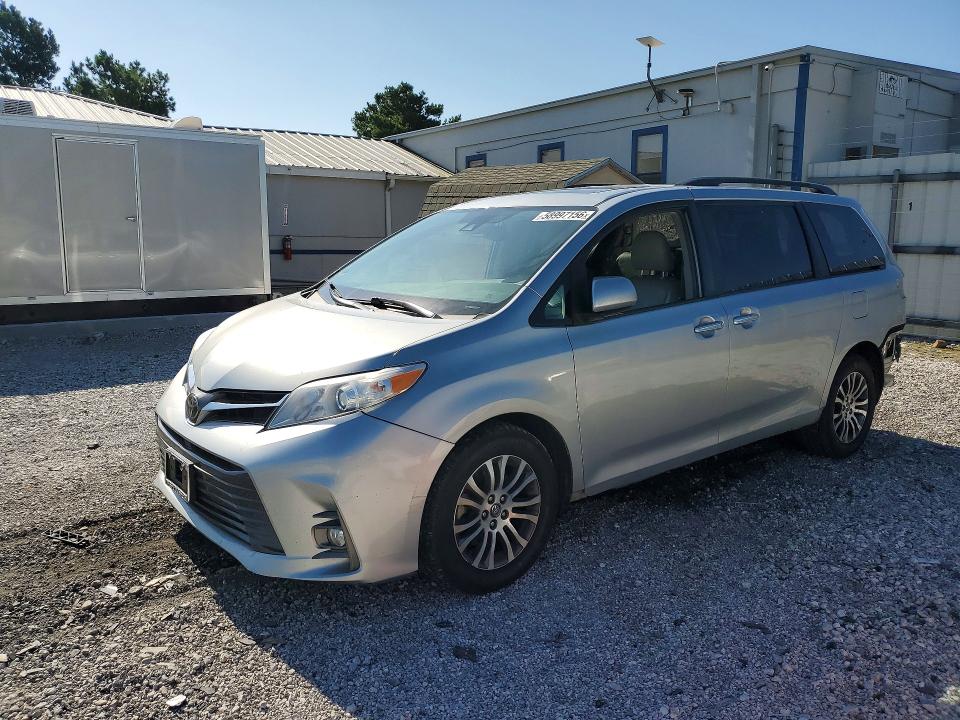Auction sale of the 2019 Toyota Sienna, vin: 5TDYZ3DCXKS978066, lot number: 58997156