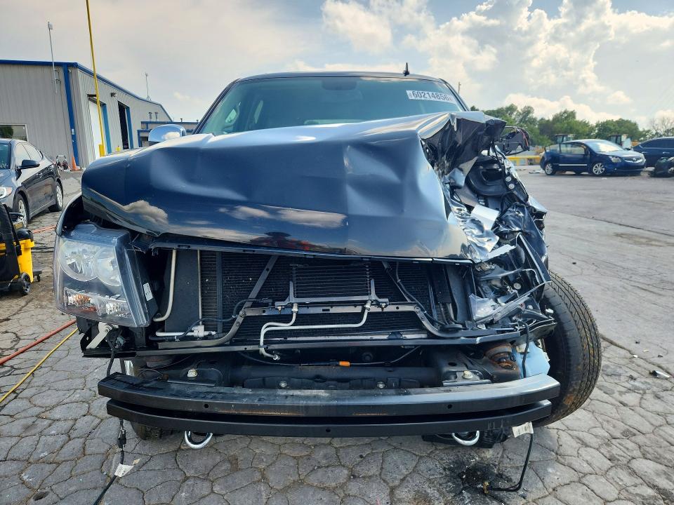Продаж на аукціоні авто 2011 Chevrolet Suburban, vin: 1GNSKKE34BR372609, номер лоту: 60214856