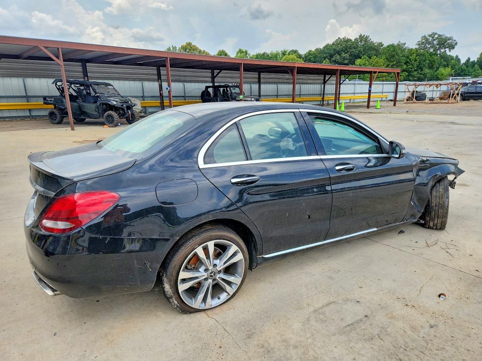 2017 Mercedes-benz C მანქანა იყიდება აუქციონზე, vin: 55SWF4JB6HU229634, აუქციონის ნომერი: 63225516