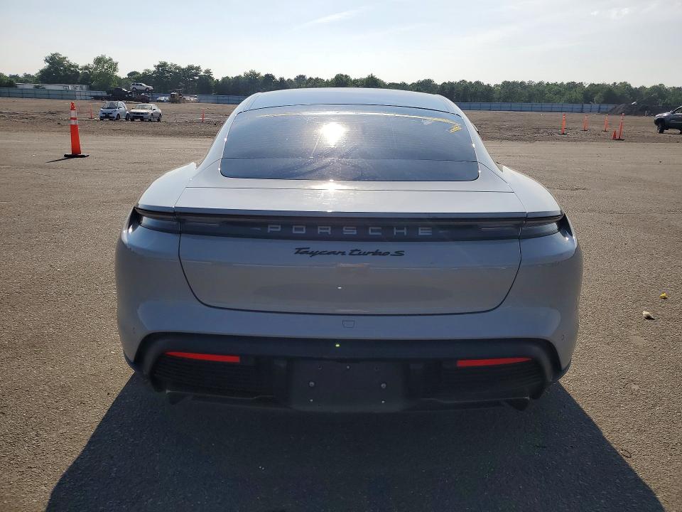 60963066 :رقم المزاد ، WP0AC2Y14MSA63409 vin ، 2021 Porsche Taycan مزاد بيع