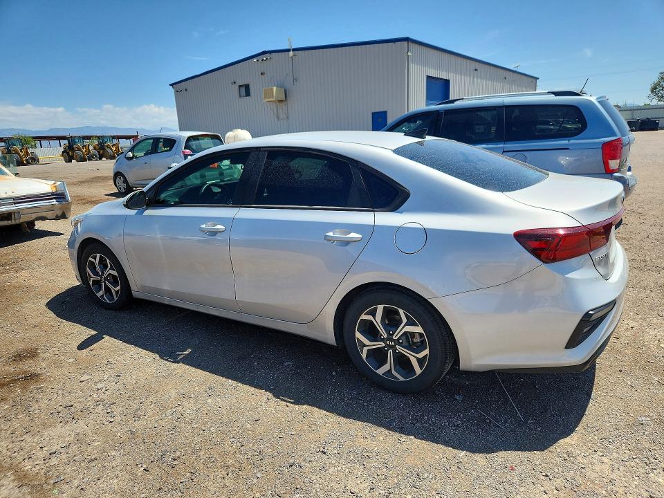 2021 Kia Forte მანქანა იყიდება აუქციონზე, vin: 3KPF24AD2ME307566, აუქციონის ნომერი: 62801916