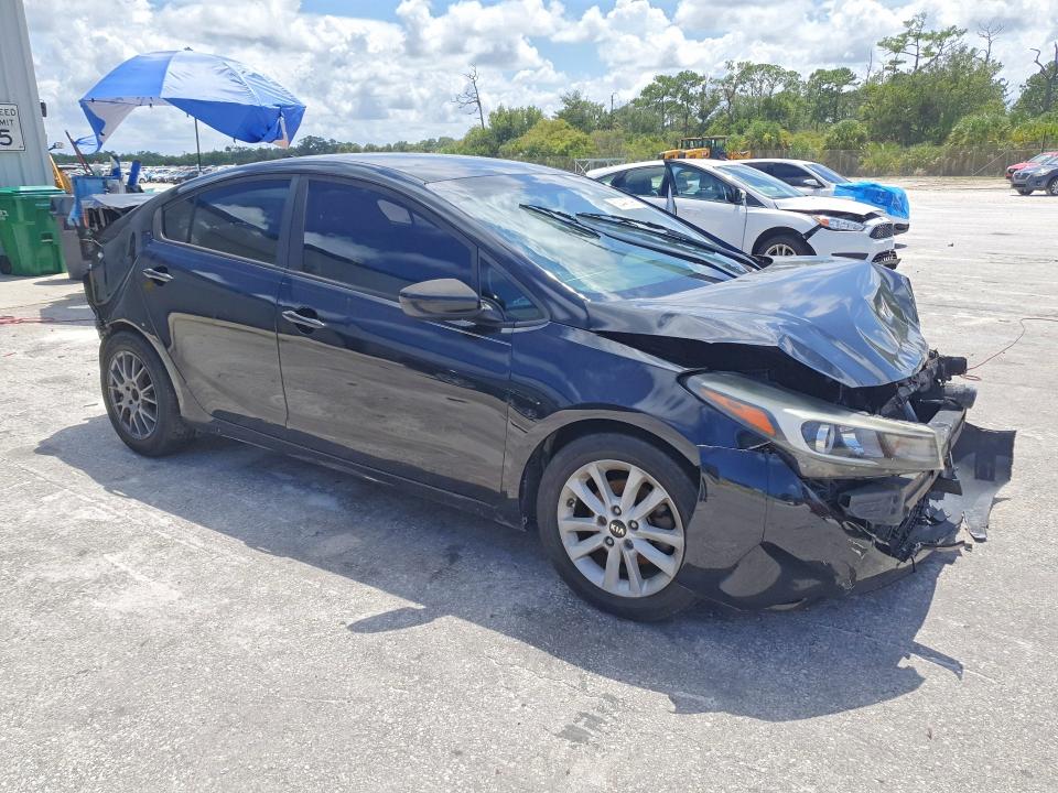 62440096 :رقم المزاد ، 3KPFL4A72HE115271 vin ، 2017 Kia Forte مزاد بيع