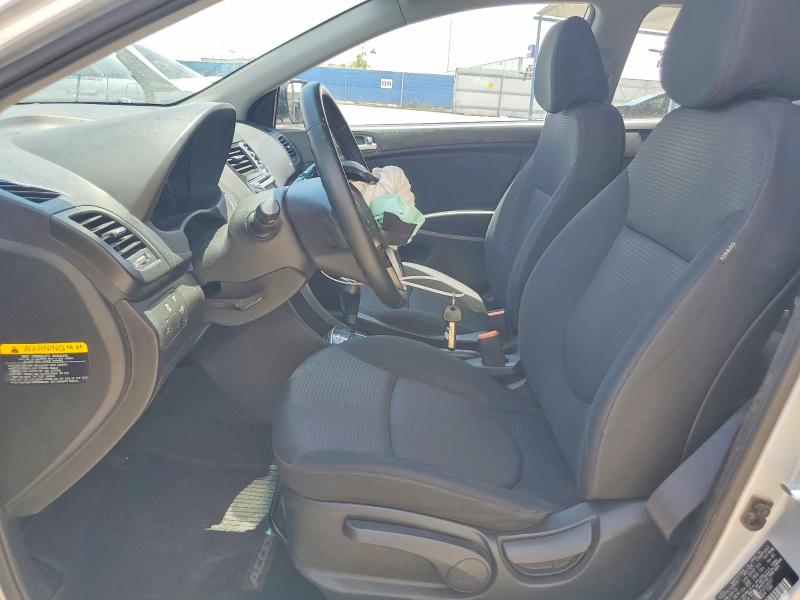 Продаж на аукціоні авто 2015 Hyundai Accent, vin: KMHCU5AE5FU233037, номер лоту: 59318976