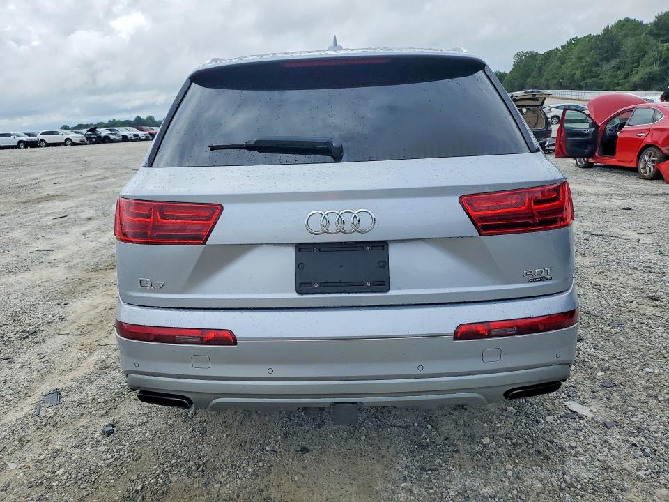 2018 Audi Q7 მანქანა იყიდება აუქციონზე, vin: WA1VAAF7XJD011332, აუქციონის ნომერი: 61082766