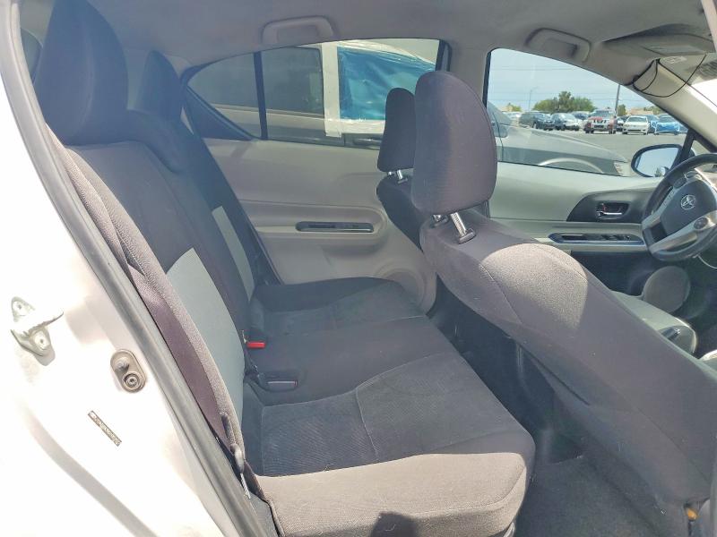 61552856 :رقم المزاد ، JTDKDTB39D1052927 vin ، 2013 Toyota Prius C مزاد بيع