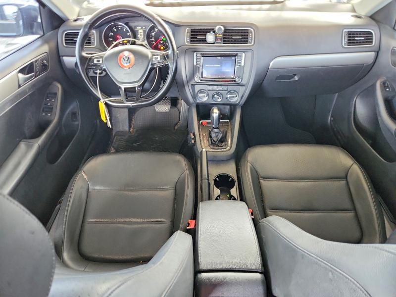 62523656 :رقم المزاد ، 3VWDB7AJ7HM395781 vin ، 2017 Volkswagen Jetta مزاد بيع