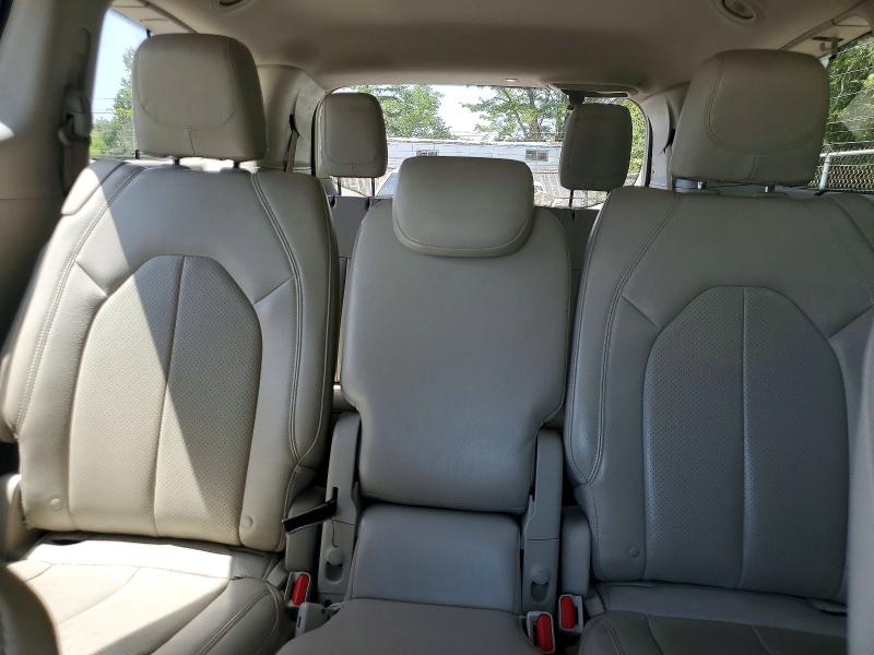58767246 :رقم المزاد ، 2C4RC1EG5JR122208 vin ، 2018 Chrysler Pacifica مزاد بيع