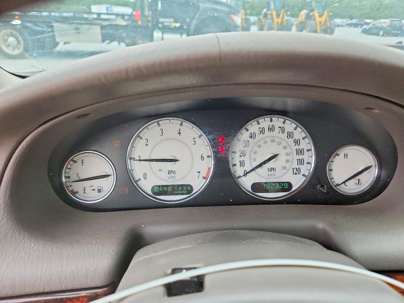 60601136 :رقم المزاد ، 2C3HE66G82H165082 vin ، 2002 Chrysler 300m مزاد بيع