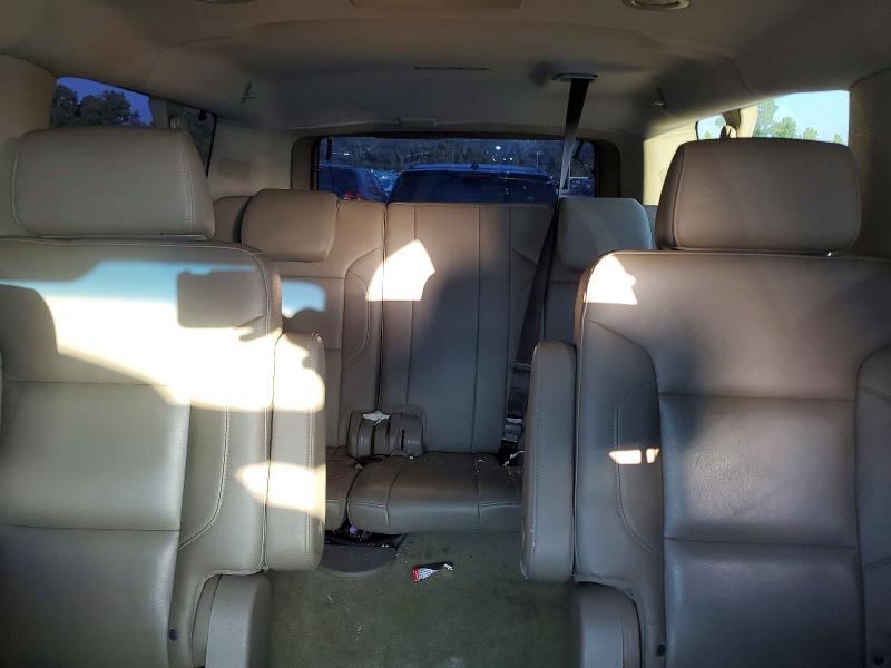 2017 Chevrolet Suburban მანქანა იყიდება აუქციონზე, vin: 1GNSKHKC2HR385164, აუქციონის ნომერი: 60189156
