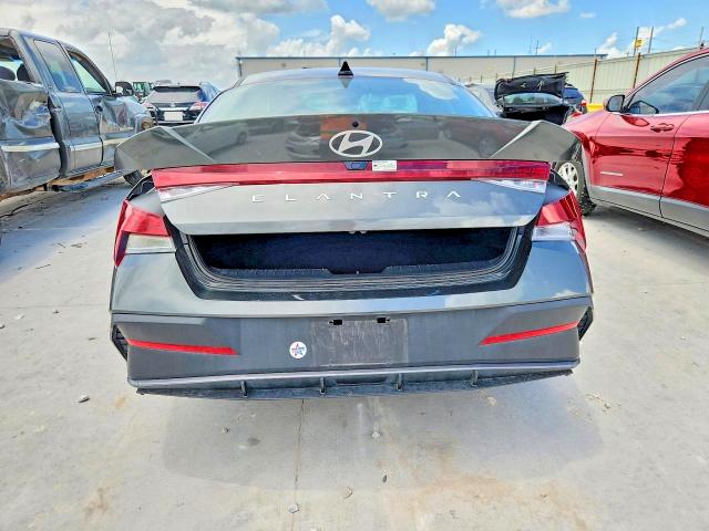 2024 Hyundai Elantra მანქანა იყიდება აუქციონზე, vin: KMHLM4DGXRU683472, აუქციონის ნომერი: 61288446