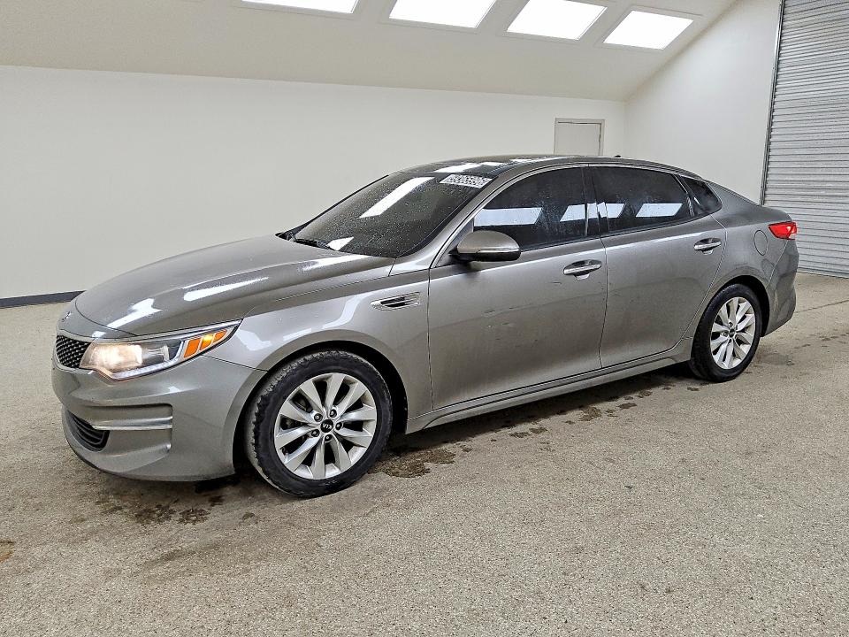 59365996 :رقم المزاد ، 5XXGU4L36JG213261 vin ، 2018 Kia Optima مزاد بيع